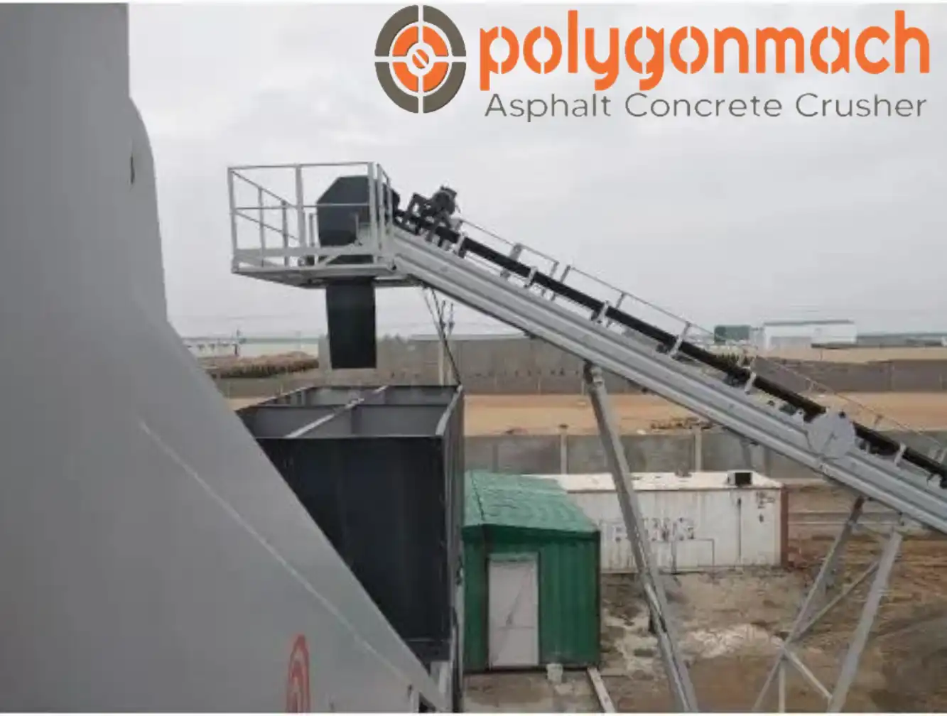 Ленточный конвейер для сыпучих материалов